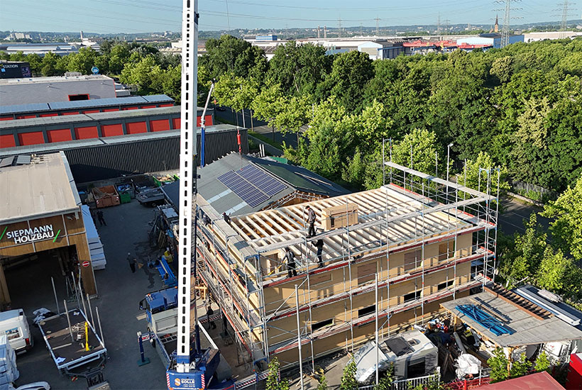 Baustelle Büro- und Hallenneubau im Holzbau
